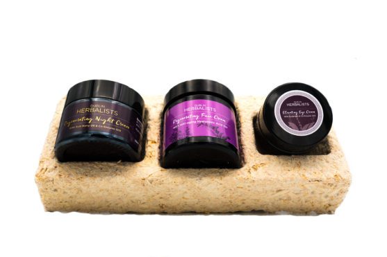 sustainable mycelium packaging holding the anti- aging gift set trio