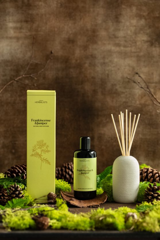 Frankincense and Juniper Natural Reed Diffuser Gift Set - Image 3